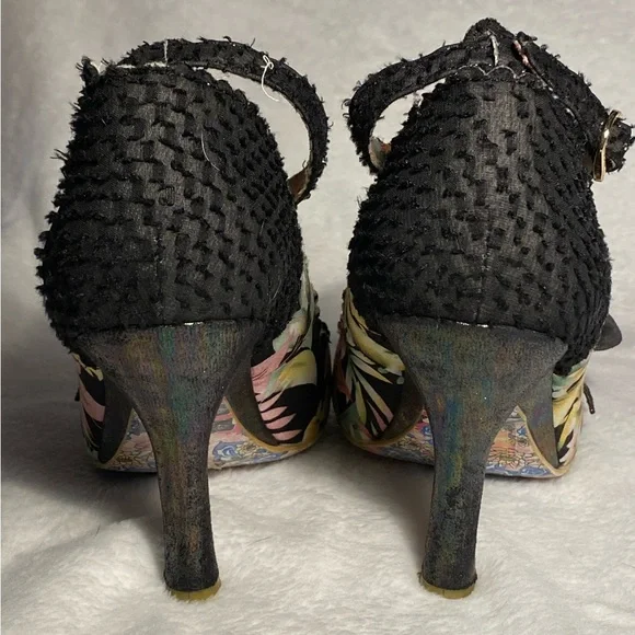 Irregular Choice VTG “Bloxy” pumps,black/tropical print,T strap,metallic heel, 8 - Picture 7 of 14
